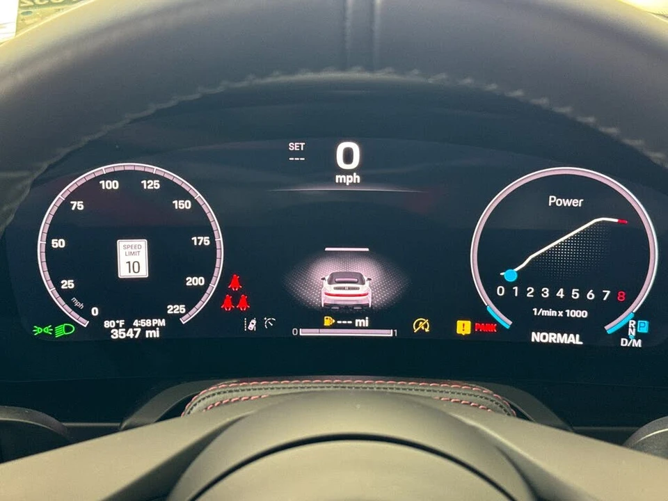 2025 Porsche 911 - Image 24 of 29