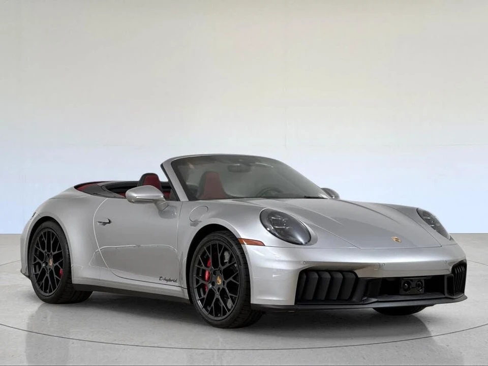 2025 Porsche 911 - Image 10 of 29