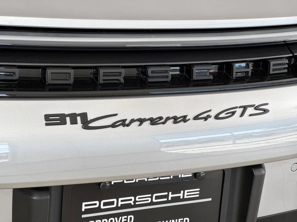 2025 Porsche 911 - Image 27 of 29