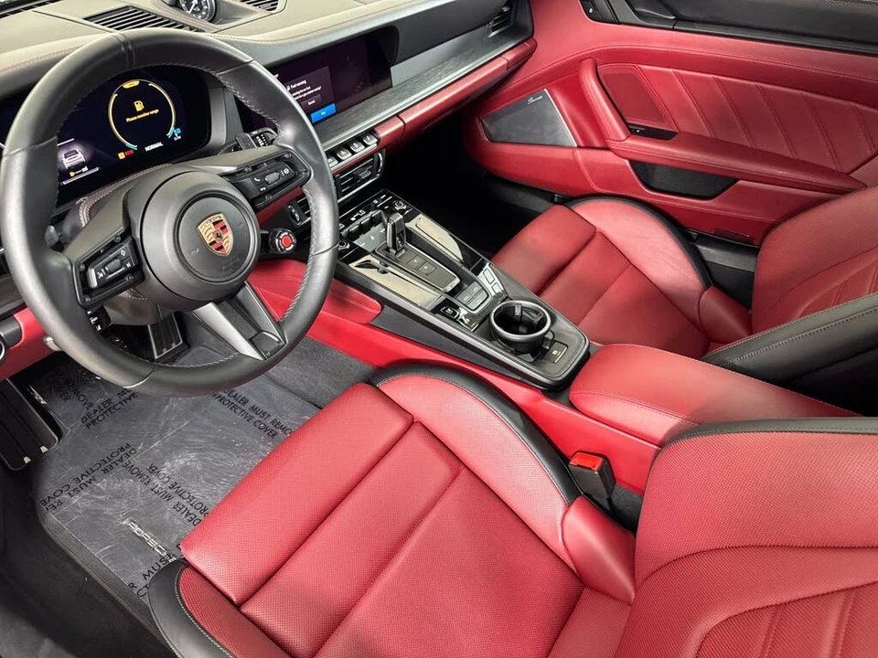 2025 Porsche 911 - Image 4 of 29