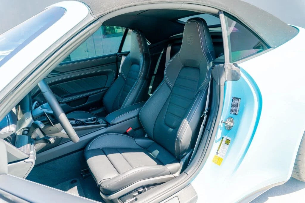 2025 Porsche 911 - Image 12 of 31