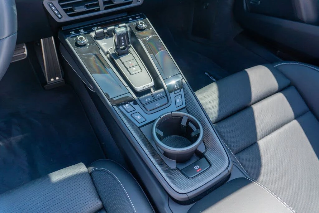 2025 Porsche 911 - Image 17 of 31
