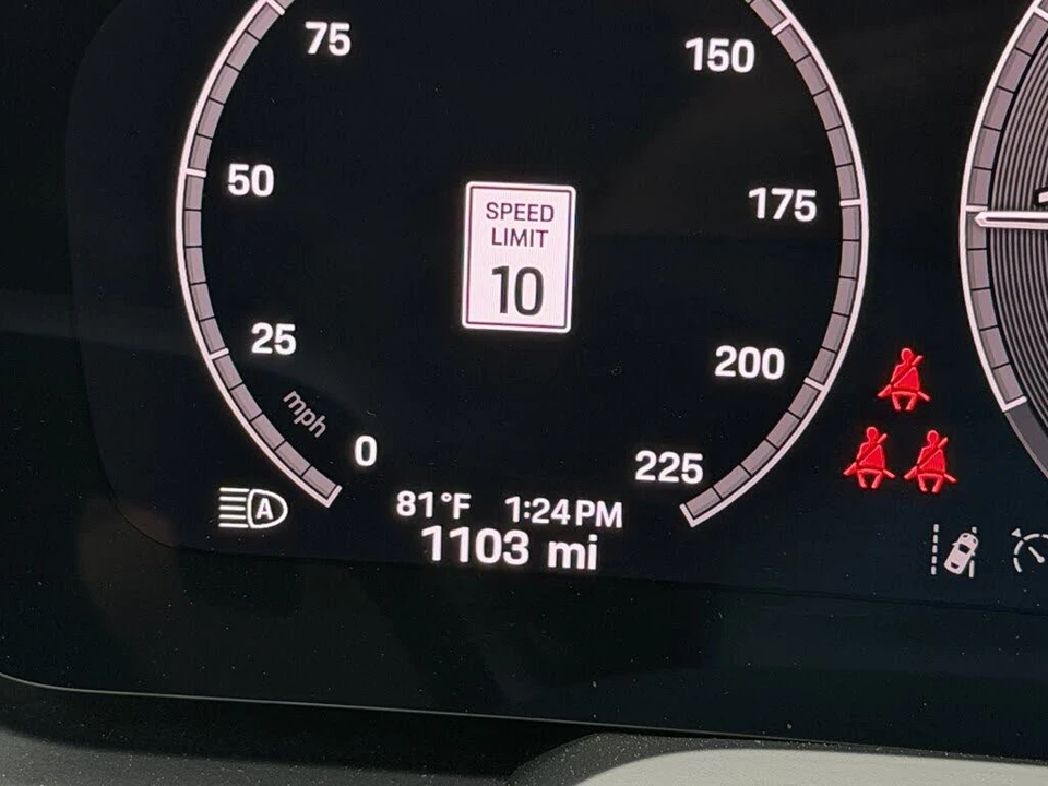 2025 Porsche 911 - Image 20 of 31