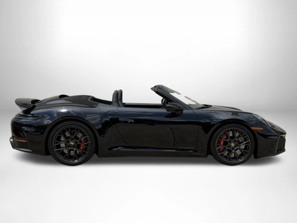 2025 Porsche 911 - Image 2 of 31