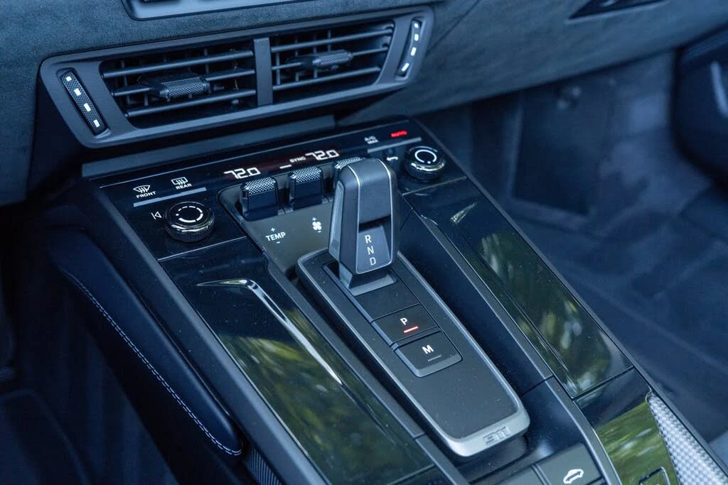 2025 Porsche 911 - Image 30 of 31