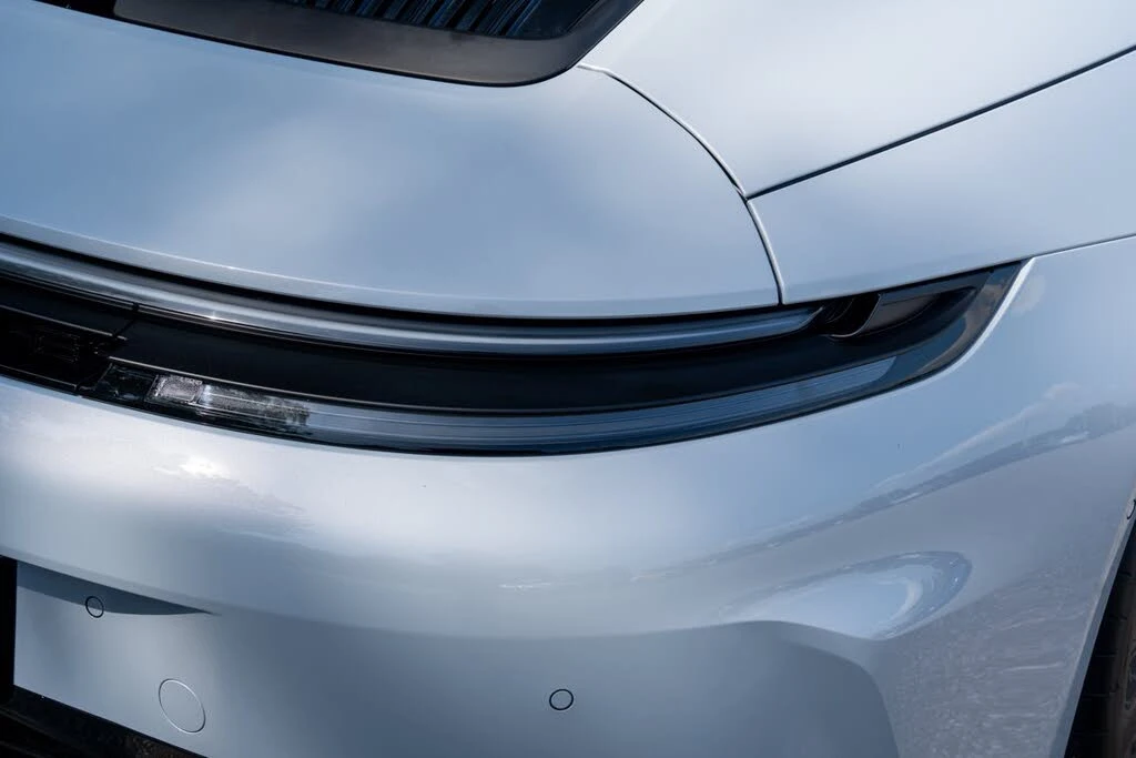2025 Porsche 911 - Image 14 of 31
