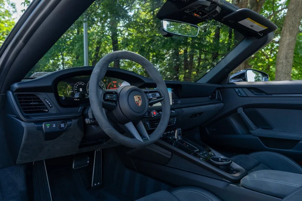 2025 Porsche 911 - Image 4 of 31