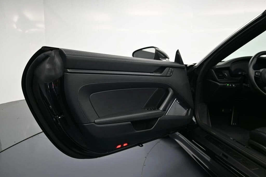 2025 Porsche 992 Carrera GTS - Image 13 of 31