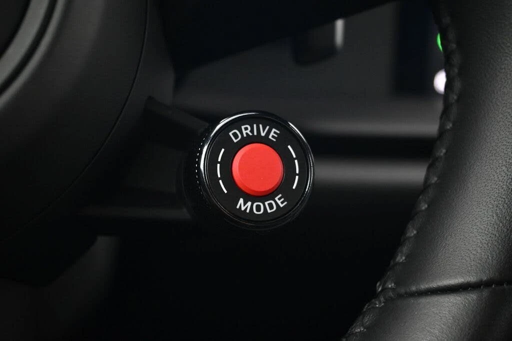 2025 Porsche 992 Carrera GTS - Image 21 of 31