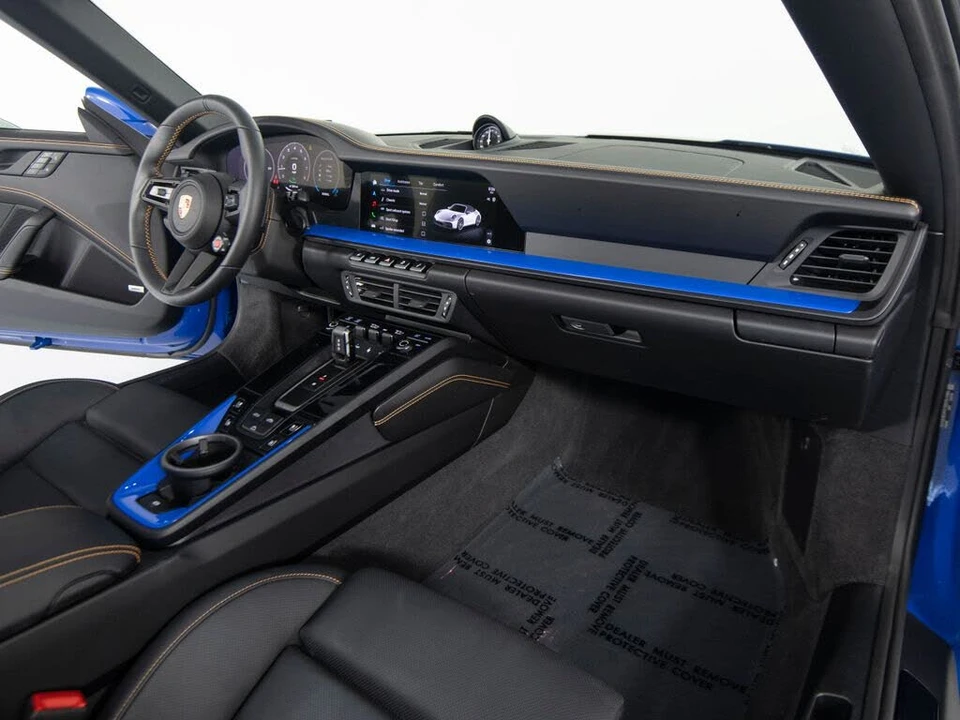2025 Porsche 911 - Image 30 of 31