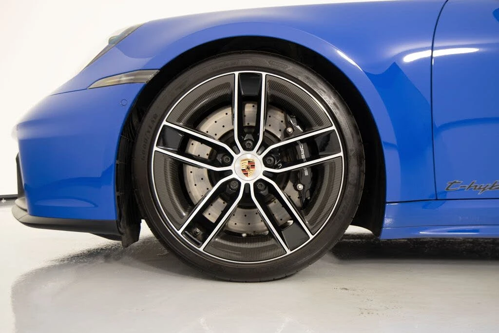 2025 Porsche 911 - Image 12 of 31