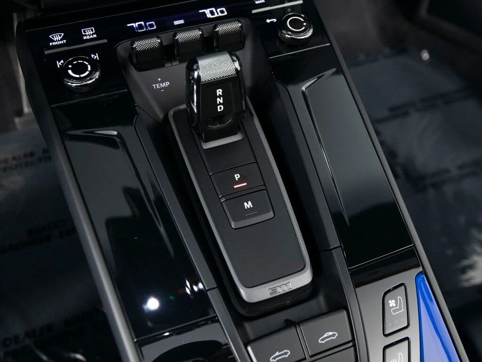 2025 Porsche 911 - Image 26 of 31