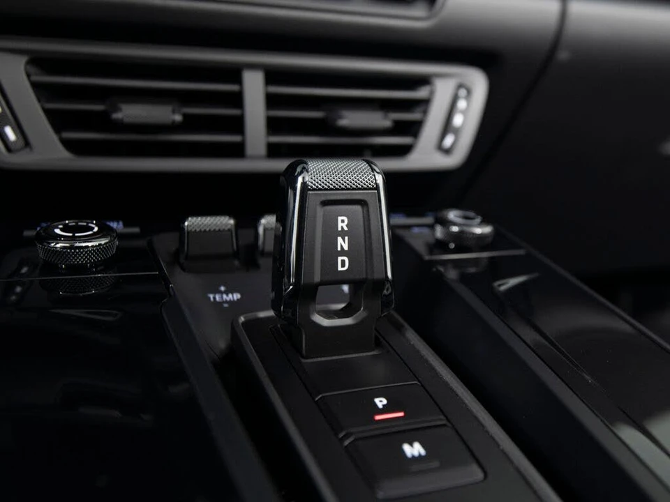 2025 Porsche 911 - Image 27 of 31
