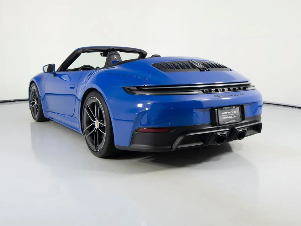2025 Porsche 911 - Image 3 of 31