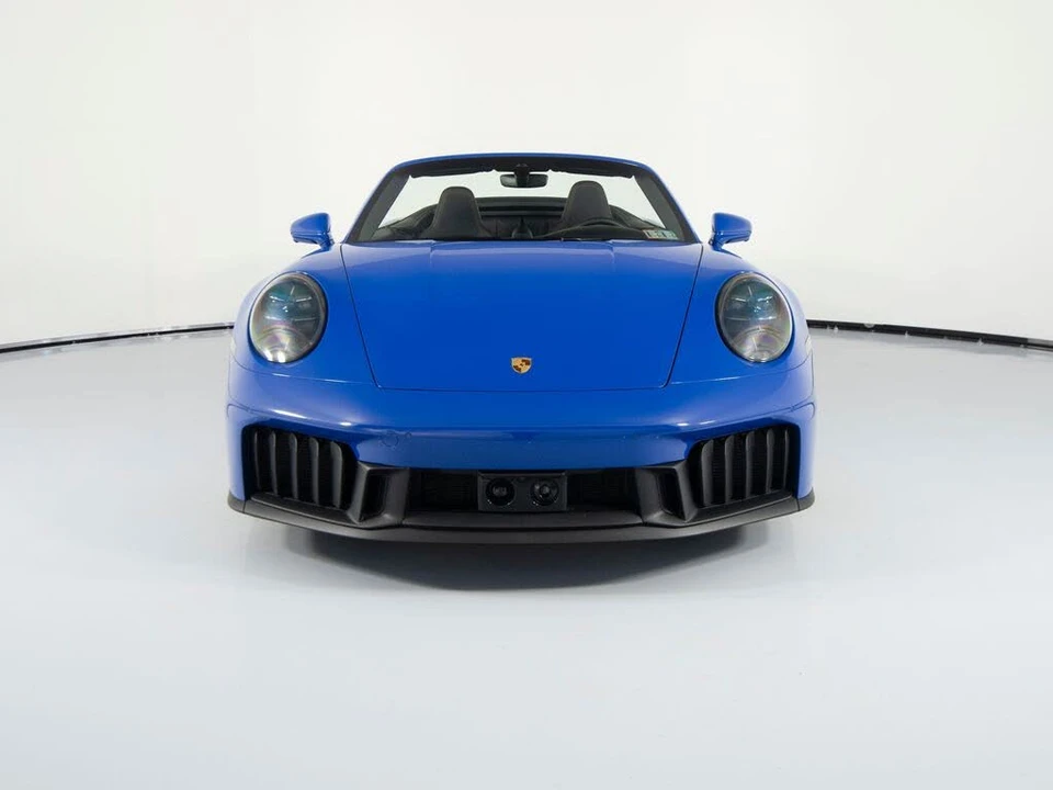 2025 Porsche 911 - Image 10 of 31