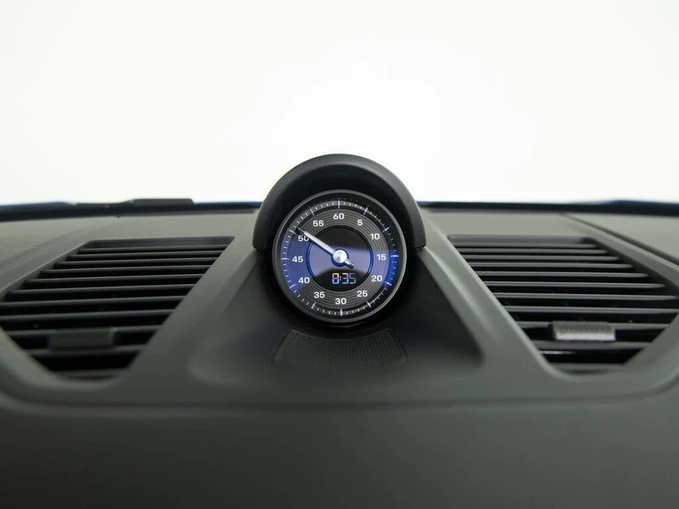 2025 Porsche 911 - Image 22 of 31