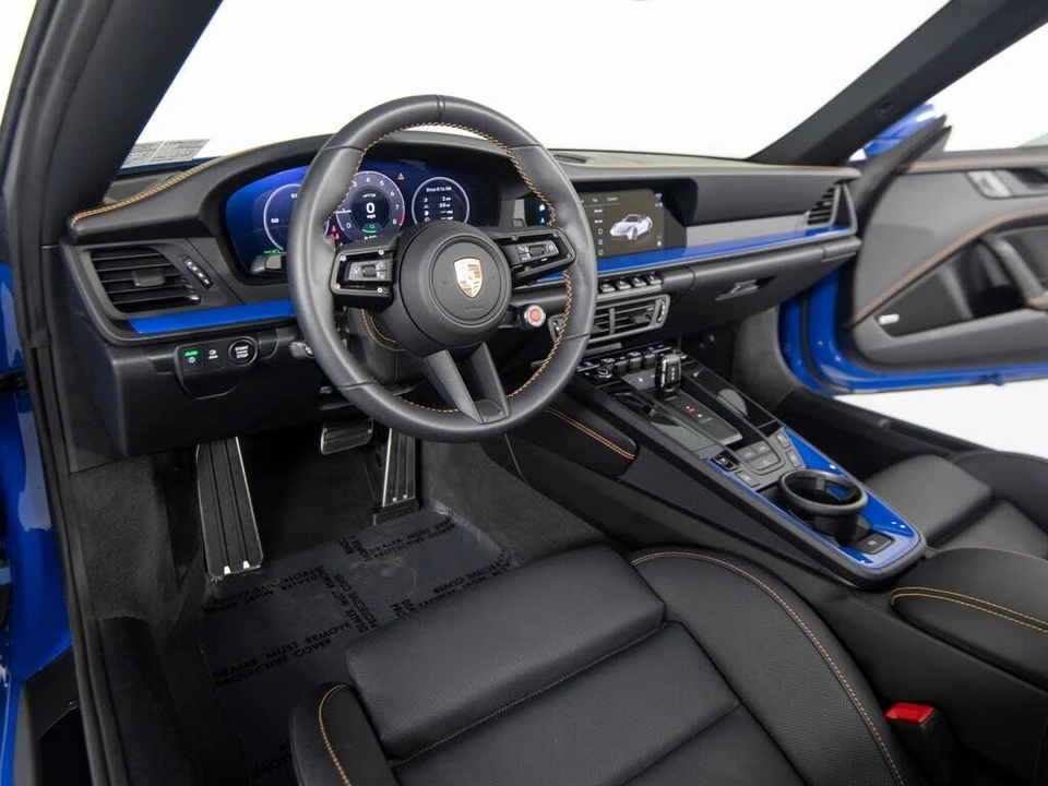 2025 Porsche 911 - Image 4 of 31