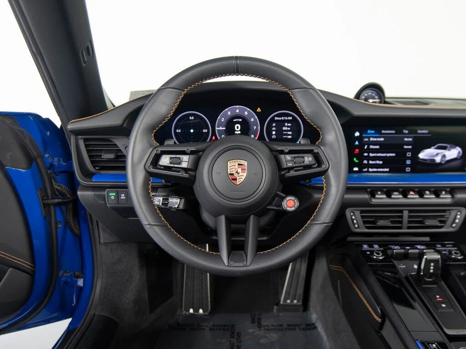 2025 Porsche 911 - Image 13 of 31