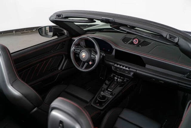 2025 Porsche 992 Carrera GTS - Image 24 of 31