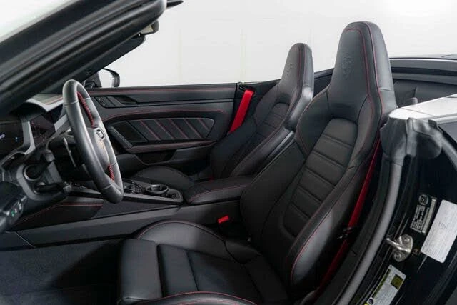 2025 Porsche 992 Carrera GTS - Image 15 of 31