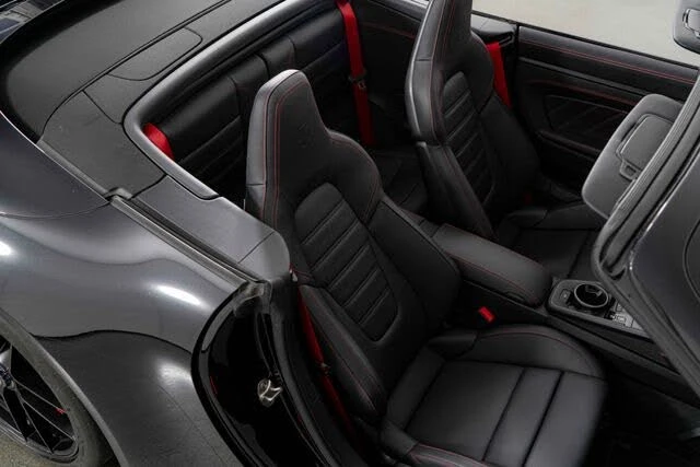 2025 Porsche 992 Carrera GTS - Image 25 of 31