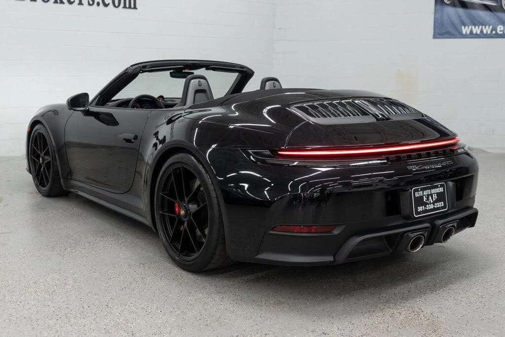 2025 Porsche 911 - Image 6 of 31