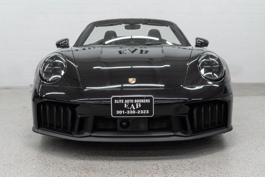 2025 Porsche 911 - Image 3 of 31