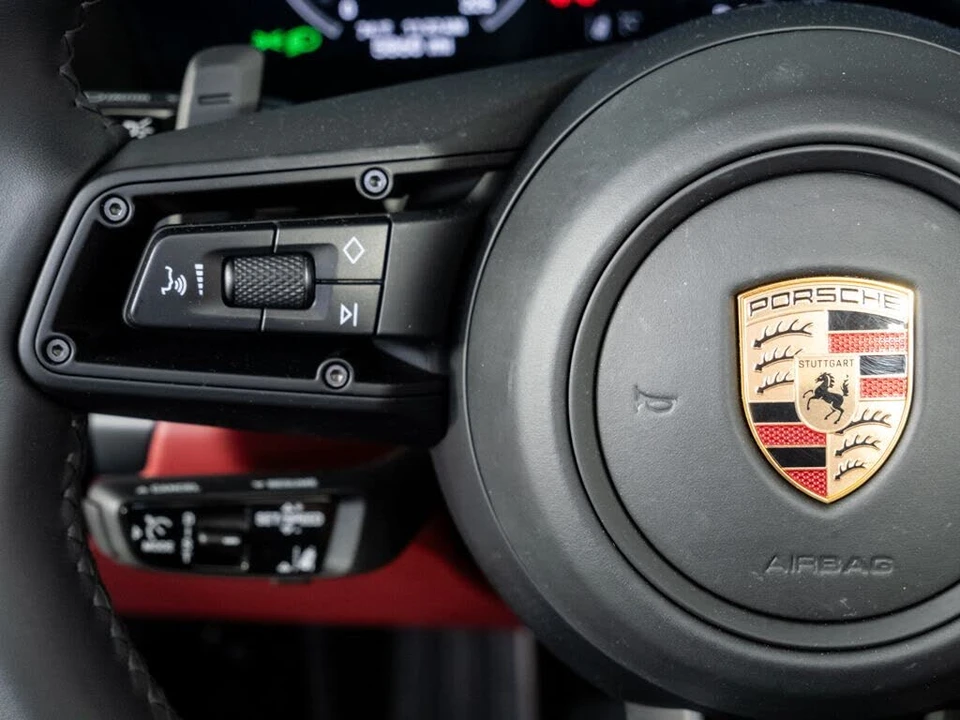 2025 Porsche 992 Carrera GTS - Image 10 of 31