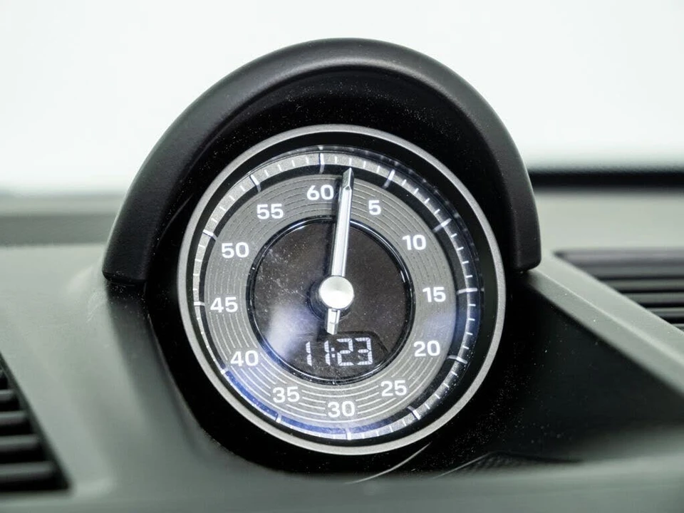 2025 Porsche 992 Carrera GTS - Image 17 of 31