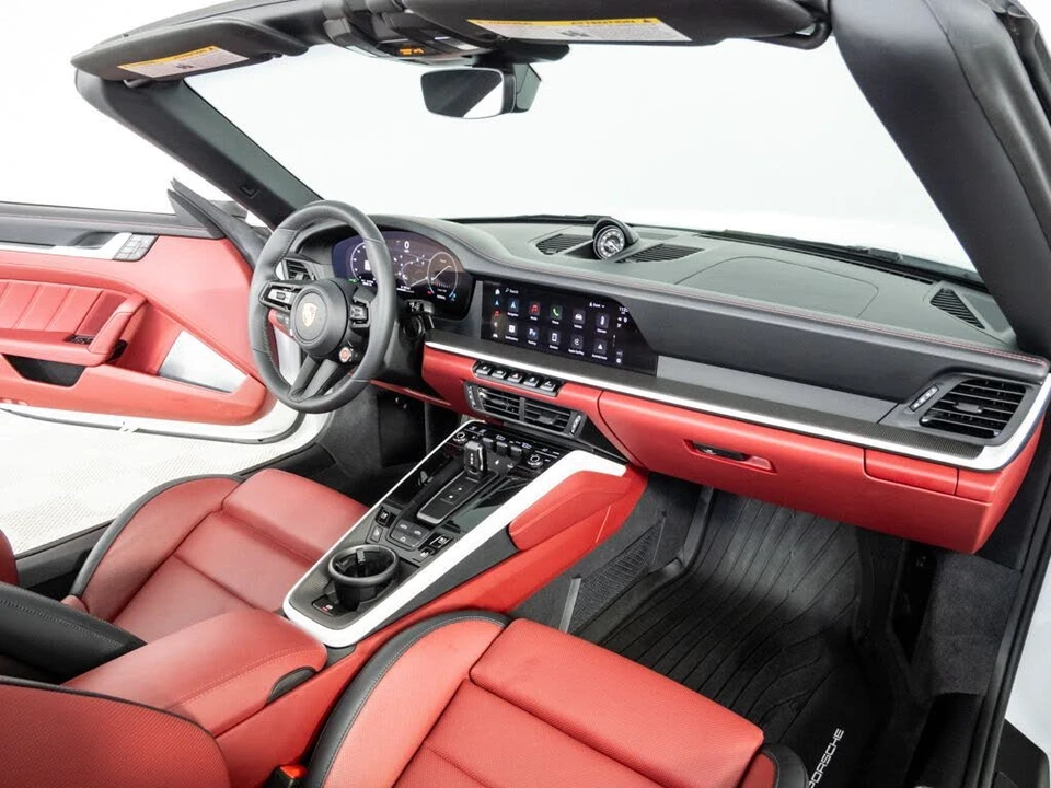 2025 Porsche 992 Carrera GTS - Image 22 of 31