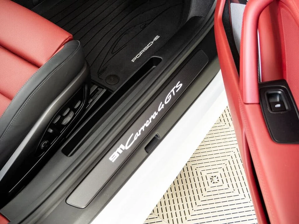 2025 Porsche 992 Carrera GTS - Image 23 of 31