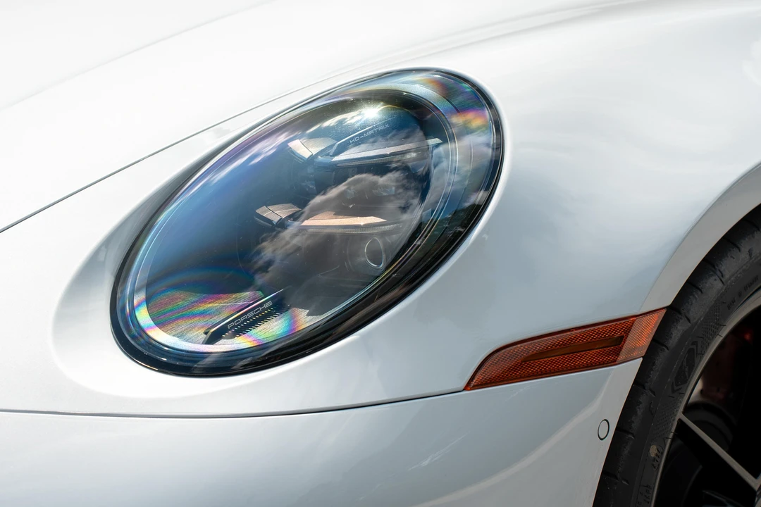 2025 Porsche 992 Carrera - Image 27 of 31