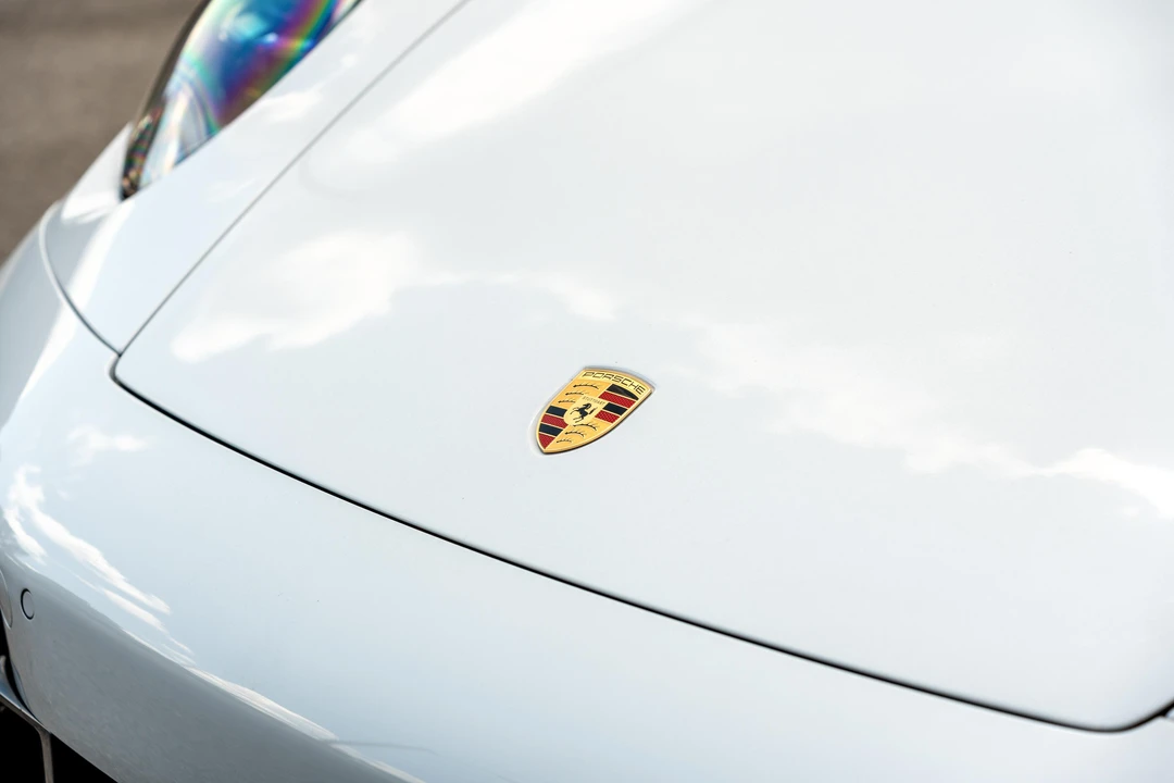 2025 Porsche 992 Carrera - Image 25 of 31