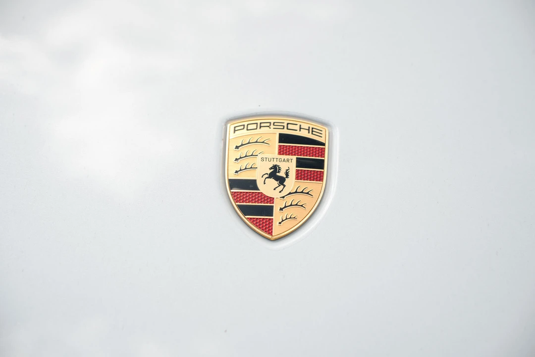 2025 Porsche 992 Carrera - Image 23 of 31