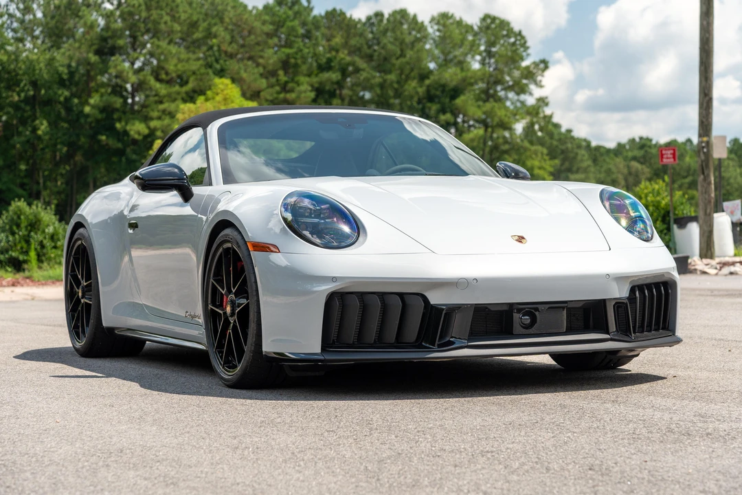 2025 Porsche 992 Carrera - Image 18 of 31