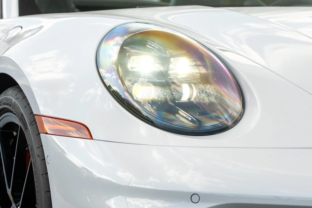 2025 Porsche 992 Carrera - Image 20 of 31