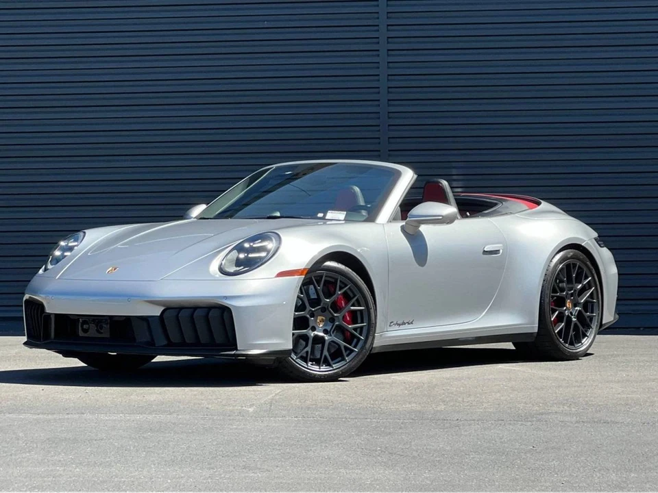 2025 Porsche 992 Carrera GTS - Image 2 of 5