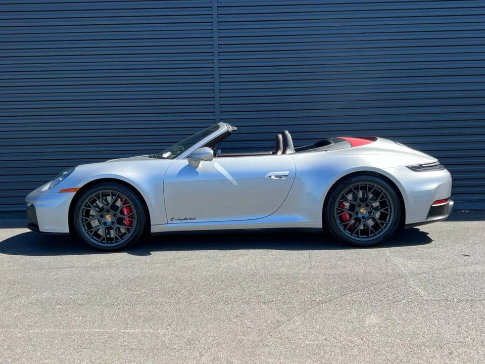 2025 Porsche 992 Carrera GTS - Image 3 of 5