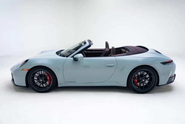 2025 Porsche 992 Carrera GTS - Image 3 of 7