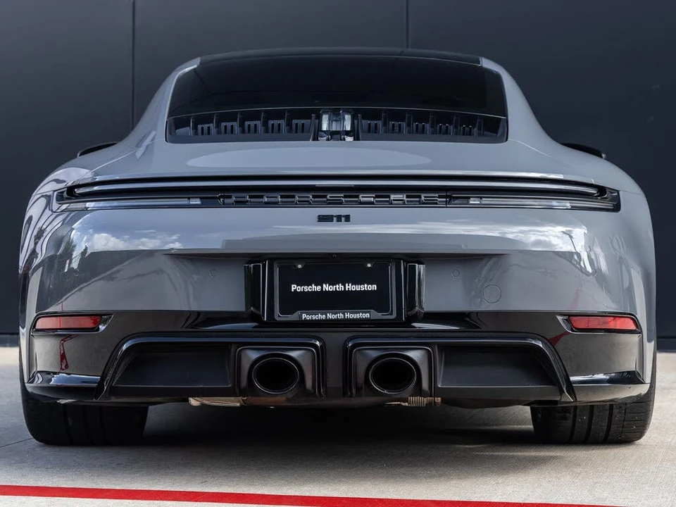 2025 Porsche 911 - Image 10 of 31