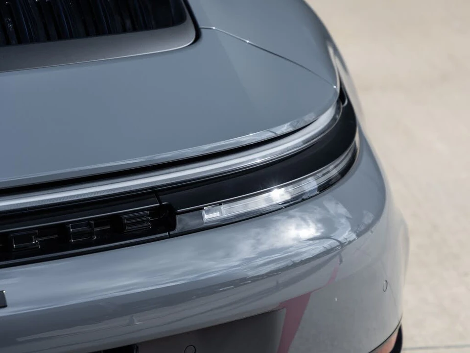 2025 Porsche 911 - Image 14 of 31