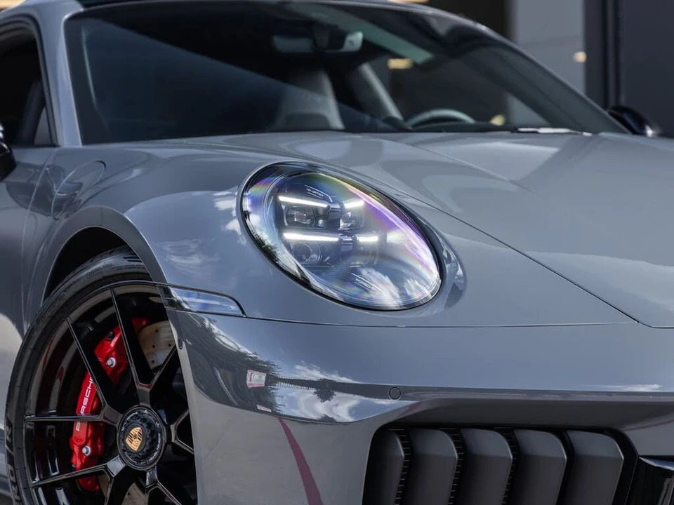 2025 Porsche 911 - Image 20 of 31