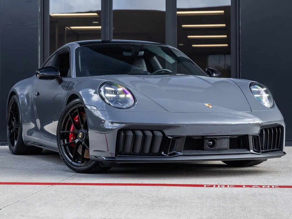 2025 Porsche 911 - Image 6 of 31