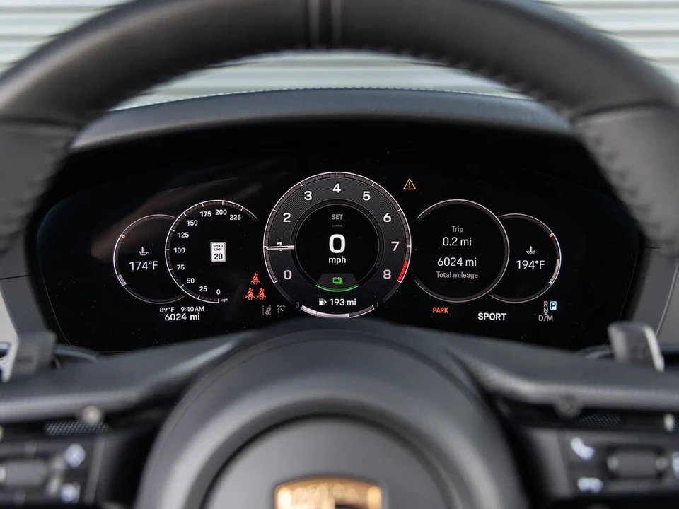 2025 Porsche 911 - Image 30 of 31