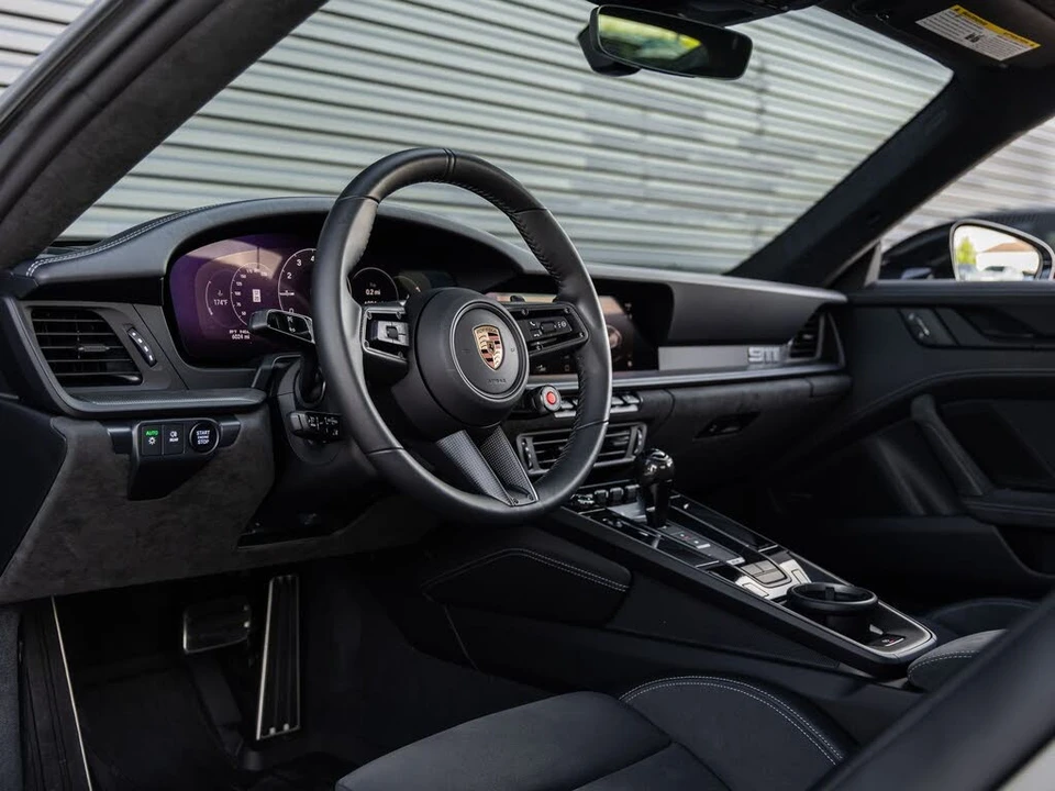 2025 Porsche 911 - Image 4 of 31