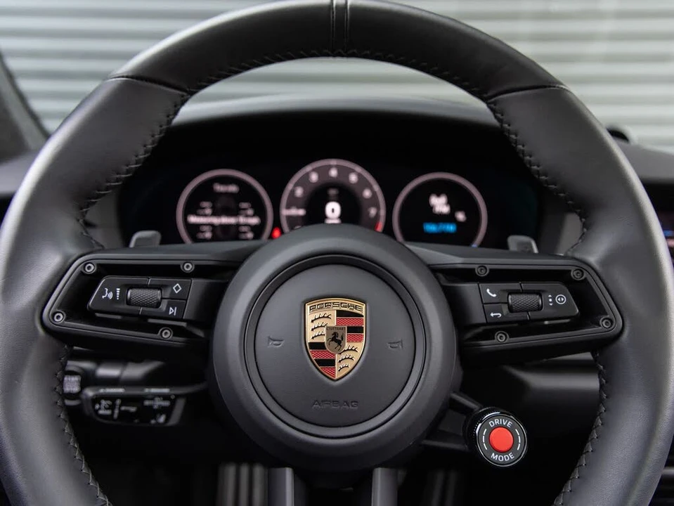 2025 Porsche 992 Carrera GTS - Image 14 of 31