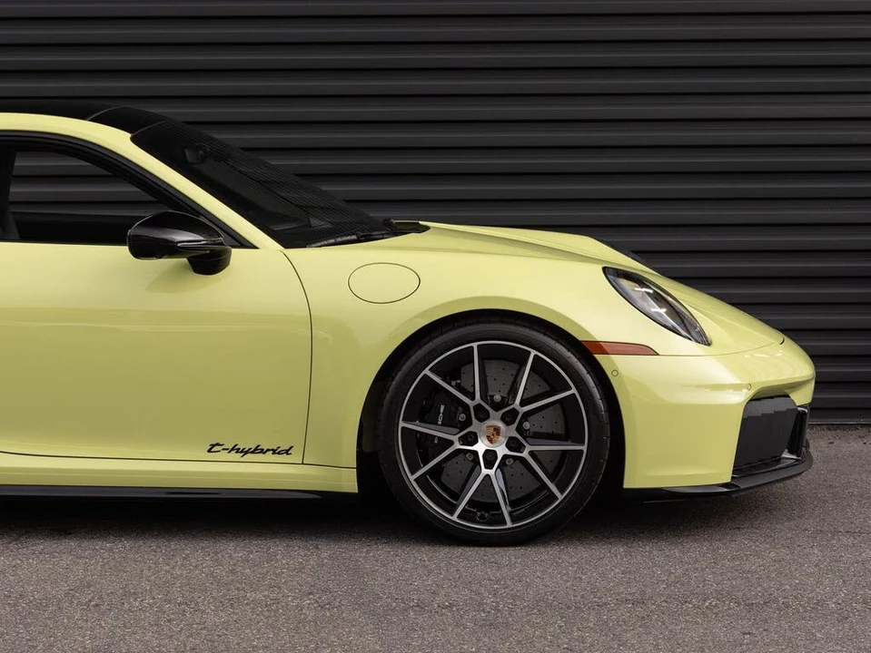 2025 Porsche 992 Carrera GTS - Image 9 of 31
