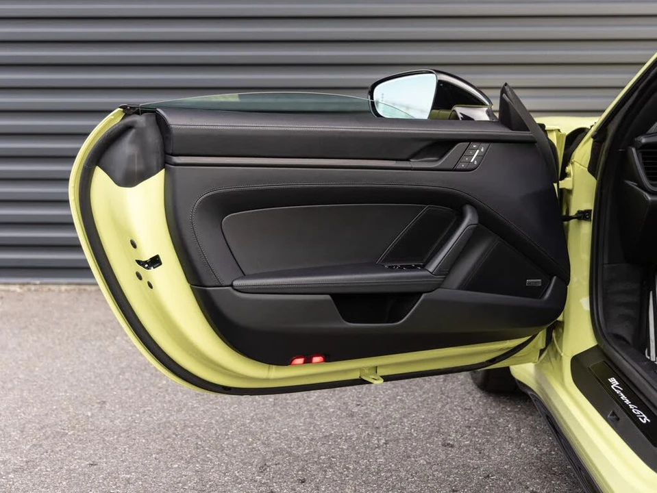 2025 Porsche 992 Carrera GTS - Image 21 of 31