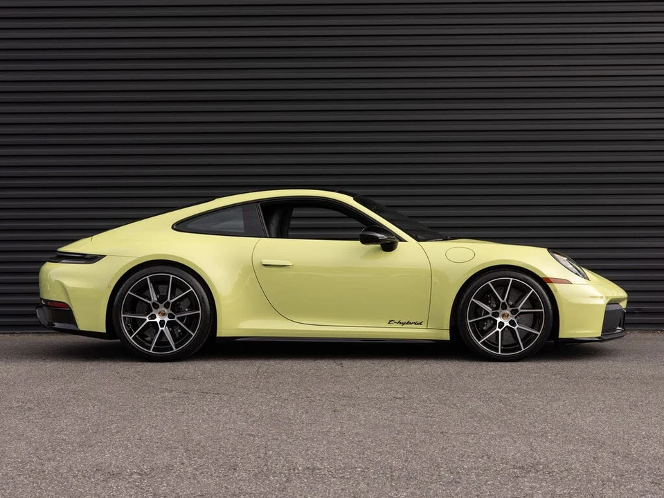 2025 Porsche 992 Carrera GTS - Image 8 of 31