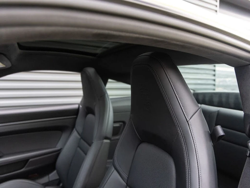 2025 Porsche 992 Carrera GTS - Image 25 of 31